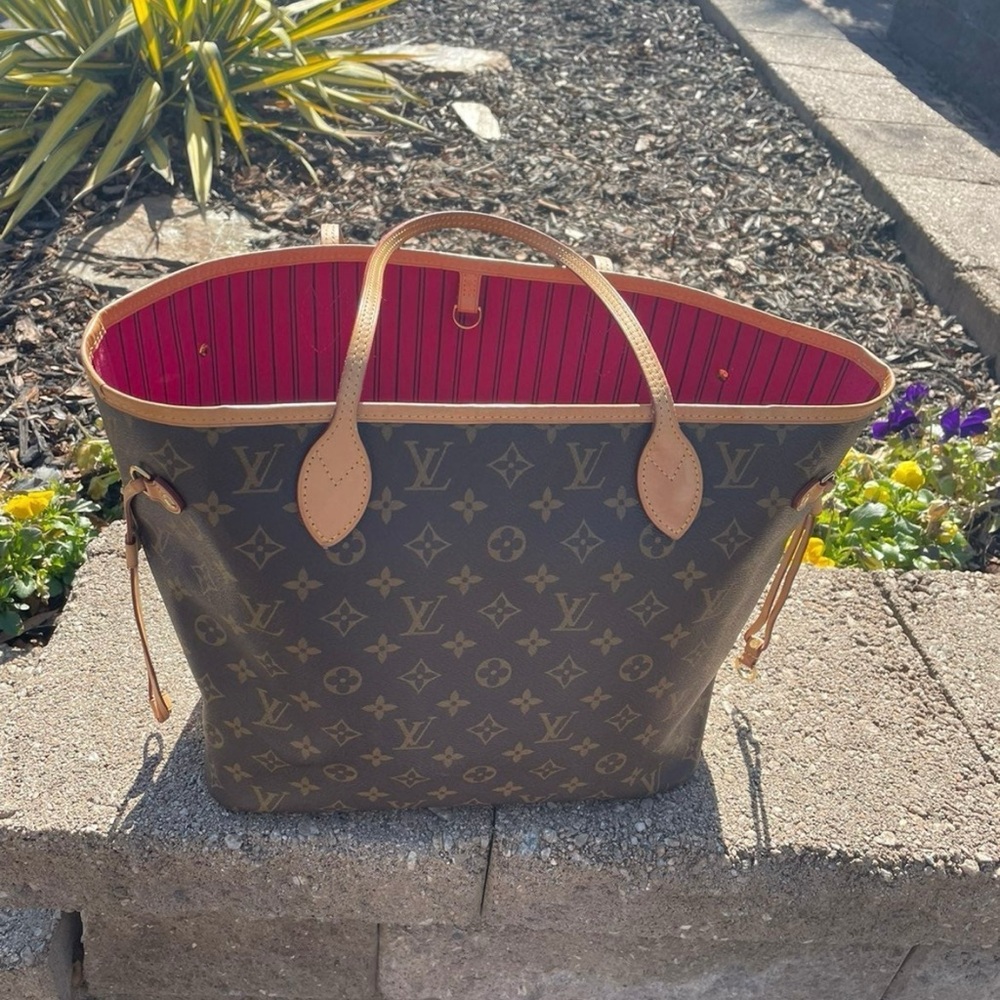 Louis Vuitton Neverfull MM (Pivoine)